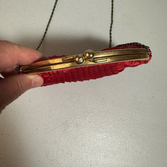 Elegant Red Quilted Women's Bag - Picture 5 of 6